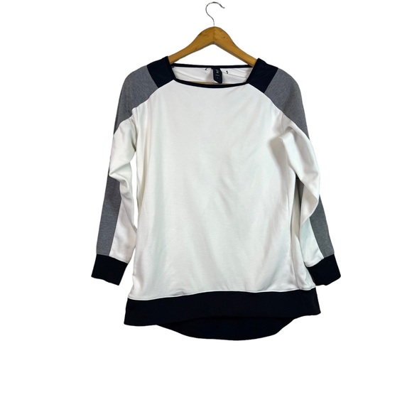Kith Women’s White Black and Gray Colorblock Square Neck Sweatshirt Size S - Picture 2 of 10